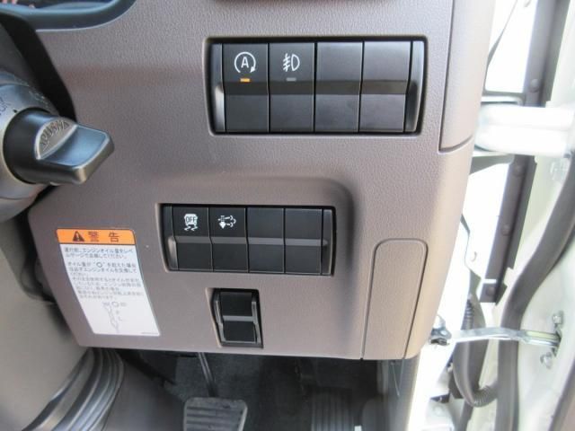 MITSUBISHI CANTER 2025 Image 31