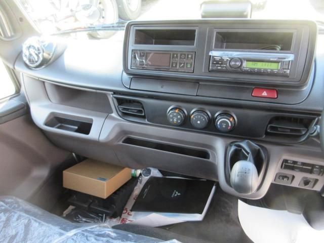 MITSUBISHI CANTER 2025 Image 31