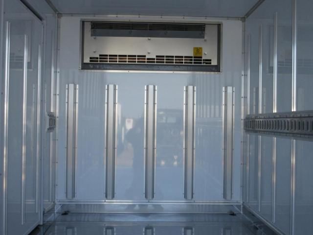 MITSUBISHI CANTER 2025 Image 31