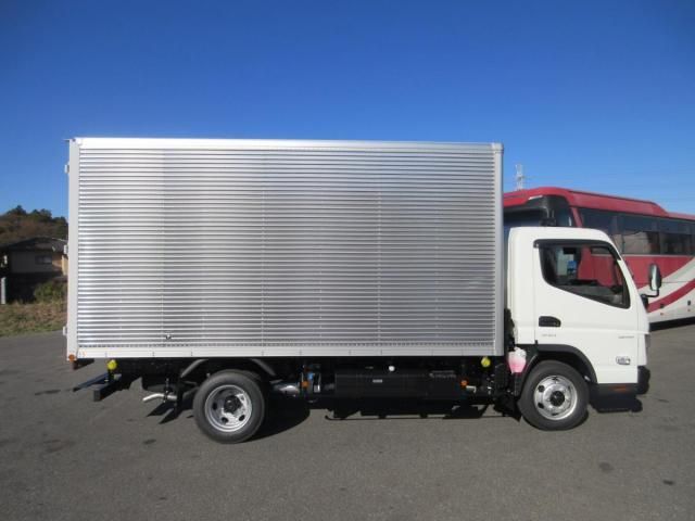 MITSUBISHI CANTER 2025 Image 31