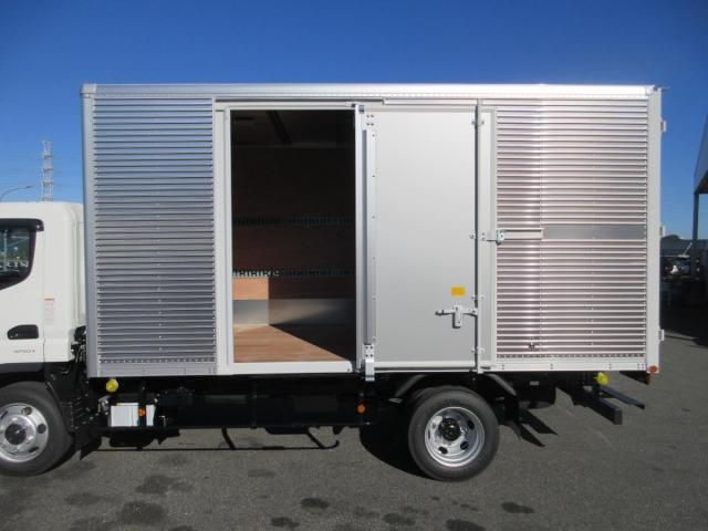 MITSUBISHI CANTER 2025 Image 31