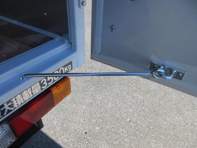 MITSUBISHI CANTER 2025 Image 31