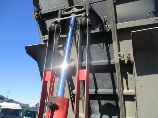 HINO PROFIA 2015 Image 31