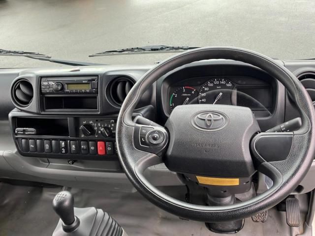 TOYOTA DYNA 2022 Image 31