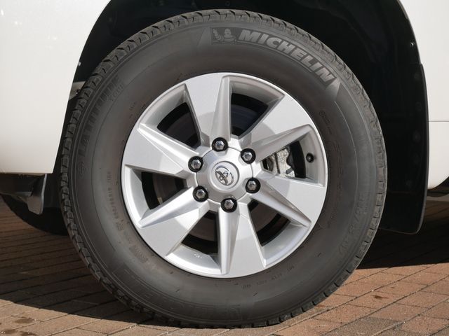 TOYOTA LANDCRUISER PRADO 2018 Image 31