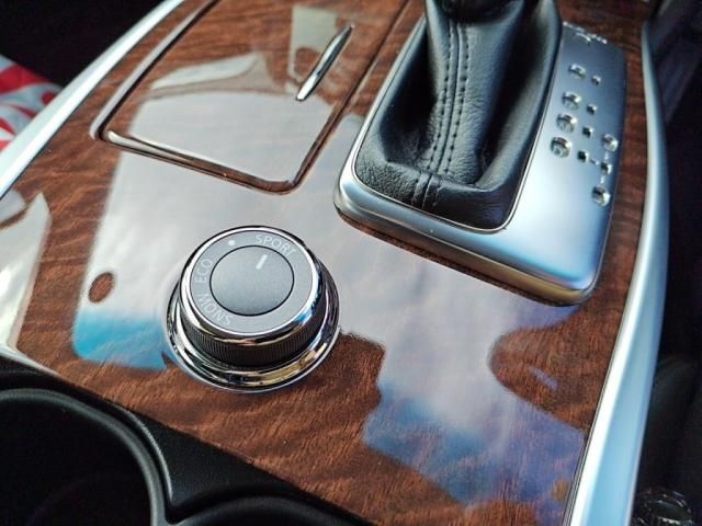 NISSAN FUGA 2017 Image 31