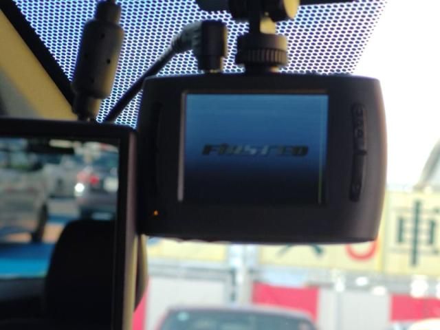 TOYOTA VITZ 2017 Image 31