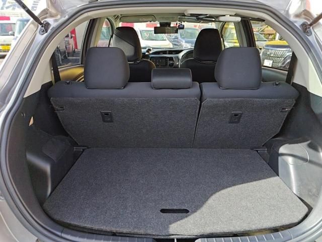 TOYOTA VITZ 2017 Image 31