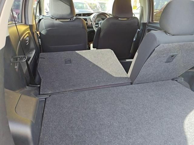 TOYOTA VITZ 2017 Image 31