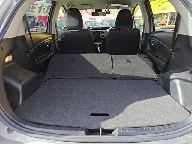 TOYOTA VITZ 2017 Image 31