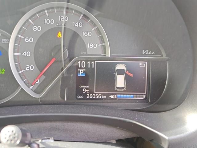 TOYOTA VITZ 2017 Image 31