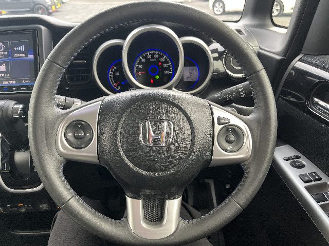 HONDA N BOX CUSTOM 2017 Image 31