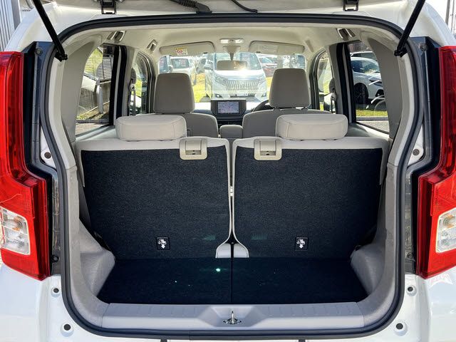 DAIHATSU MOVE 2017 Image 31