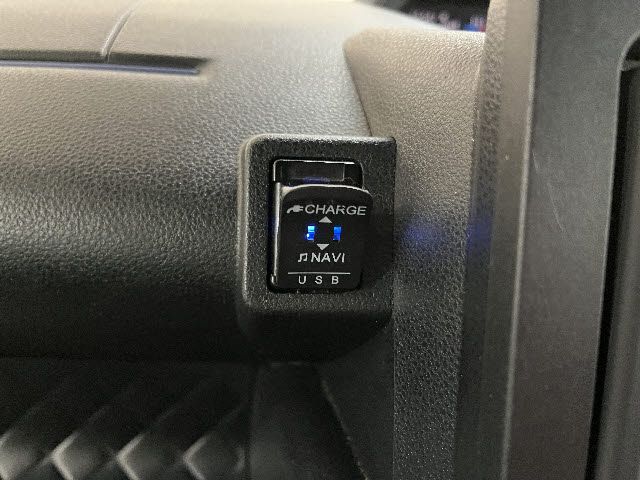 DAIHATSU TANTO CUSTOM 2021 Image 31