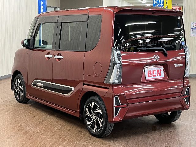 DAIHATSU TANTO CUSTOM 2021 Image 31