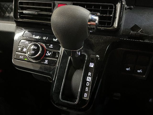 DAIHATSU TANTO CUSTOM 2021 Image 31