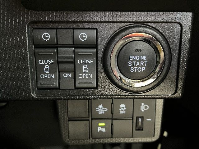 DAIHATSU TANTO FAN CROSS 4WD 2024 Image 31