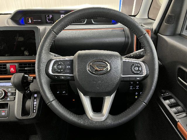 DAIHATSU TANTO FAN CROSS 4WD 2024 Image 31