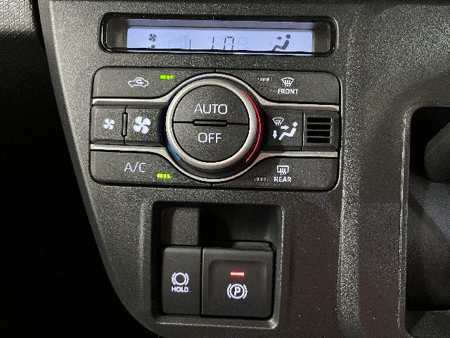 DAIHATSU TANTO FAN CROSS 4WD 2024 Image 31