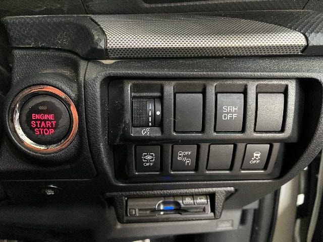 SUBARU FORESTER 2018 Image 31