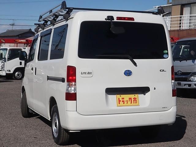 TOYOTA LITEACE VAN 2WD 2020 Image 31