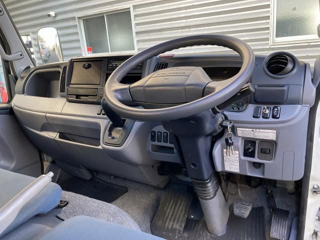 MITSUBISHI CANTER 2014 Image 31