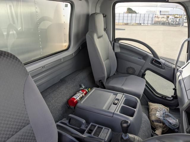 ISUZU FORWARD 2018 Image 31