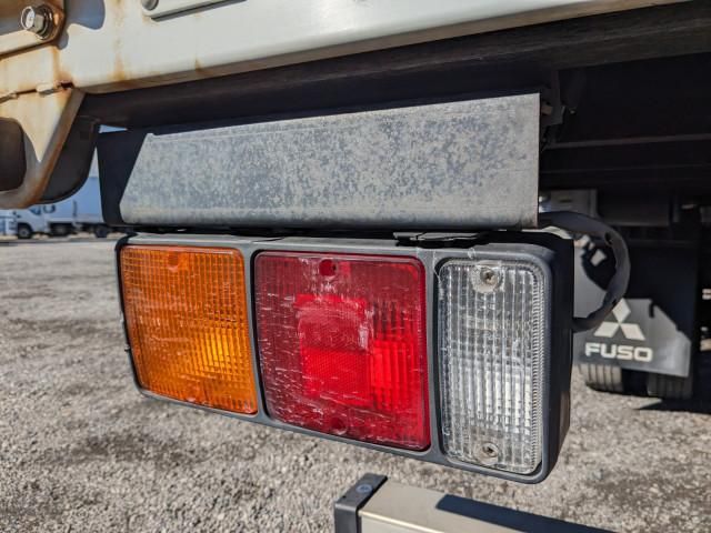 MITSUBISHI FUSOU FIGHTER 2015 Image 31