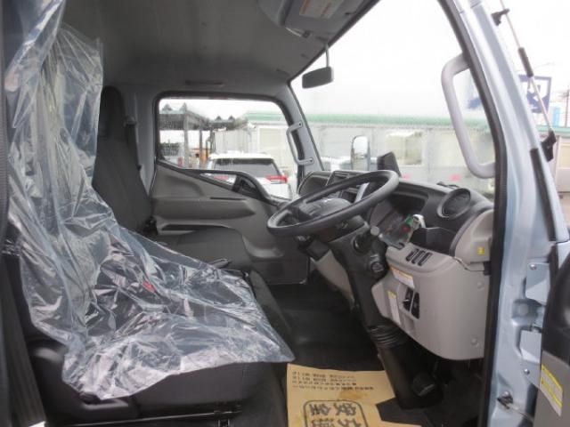 MITSUBISHI CANTER 2023 Image 31