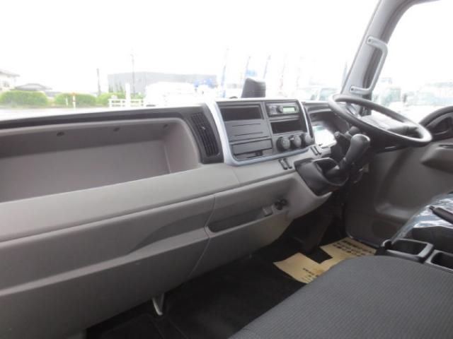 MITSUBISHI CANTER 2023 Image 31