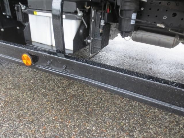 MITSUBISHI CANTER 2023 Image 31