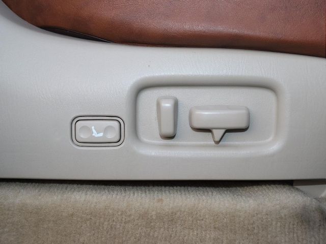 TOYOTA LANDCRUISER WAGON 2003 Image 31