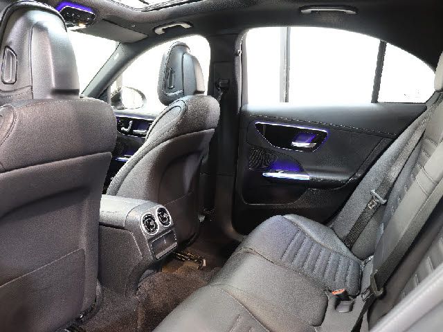 MERCEDES BENZ C CLAS 2023 Image 31
