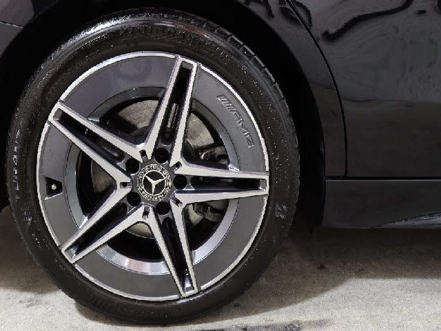 MERCEDES BENZ C CLAS 2023 Image 31