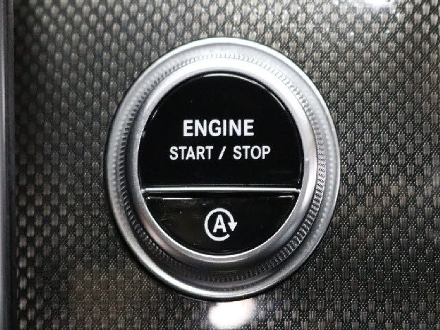 MERCEDES BENZ C CLAS 2023 Image 31