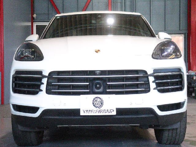 PORSCHE CAYENNE 2018 Image 31