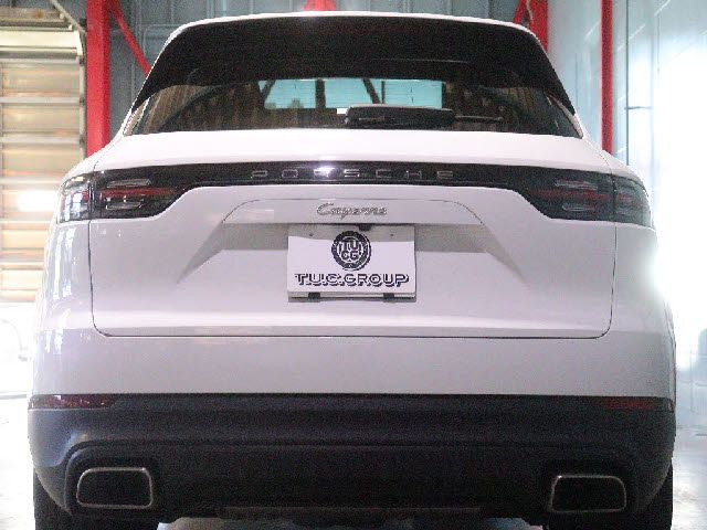 PORSCHE CAYENNE 2018 Image 31