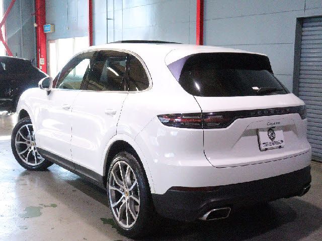 PORSCHE CAYENNE 2018 Image 31