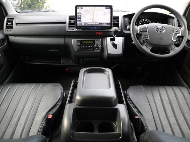 TOYOTA HIACE VAN 2WD 2025 Image 31