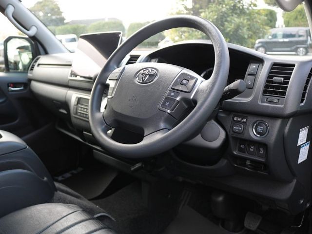 TOYOTA HIACE VAN 2WD 2025 Image 31