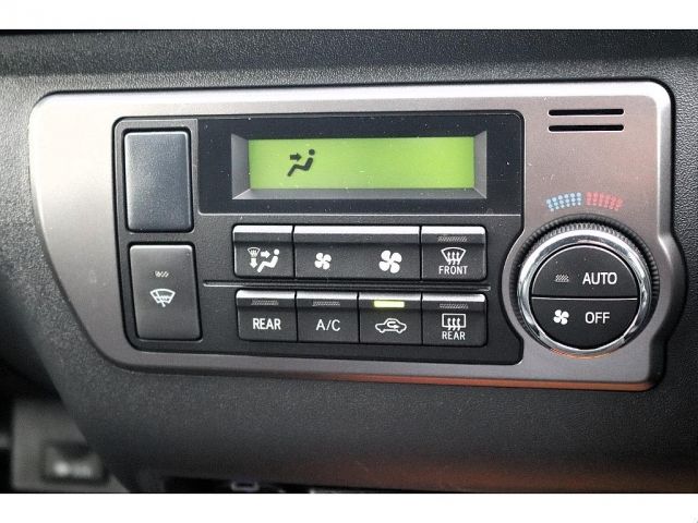 TOYOTA HIACE VAN 4WD 2024 Image 31