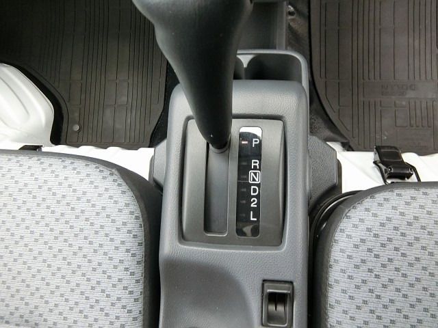 NISSAN NT100 CLIPPER 2025 Image 31