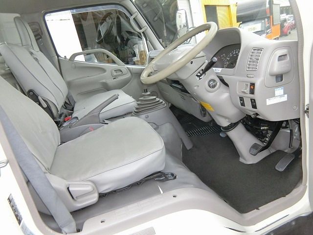 TOYOTA DYNA 2010 Image 31
