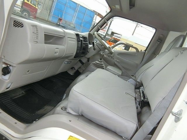 TOYOTA DYNA 2010 Image 31