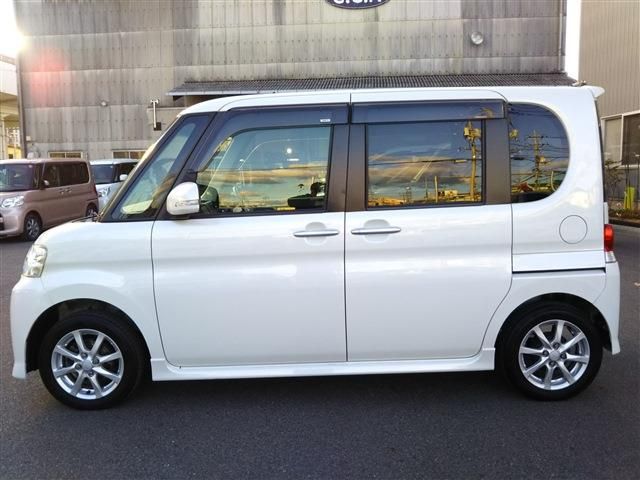 DAIHATSU TANTO 2013 Image 31