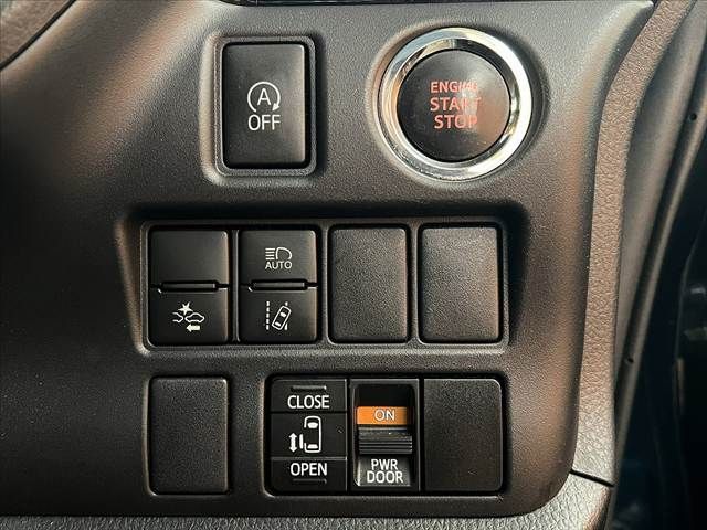 TOYOTA ESQUIRE 2018 Image 31