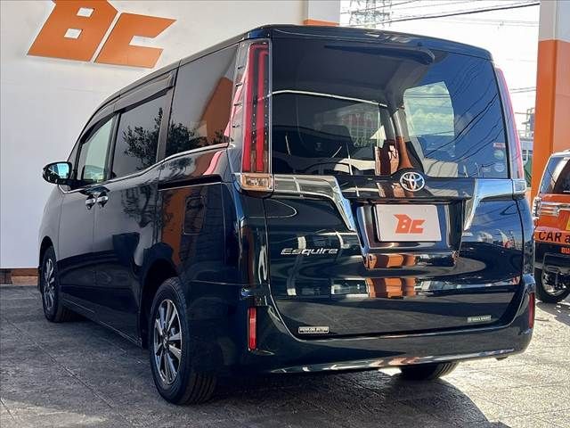 TOYOTA ESQUIRE 2018 Image 31