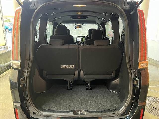 TOYOTA ESQUIRE 2018 Image 31