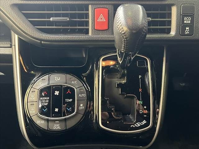 TOYOTA ESQUIRE 2018 Image 31