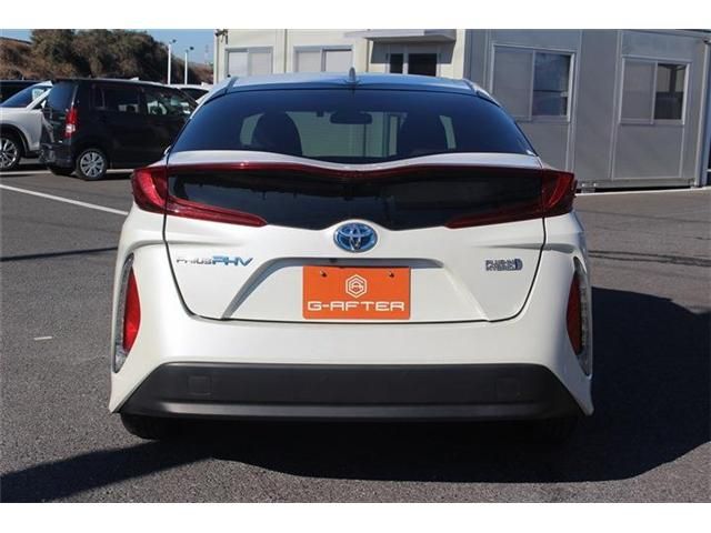 TOYOTA PRIUS PHV 2017 Image 31